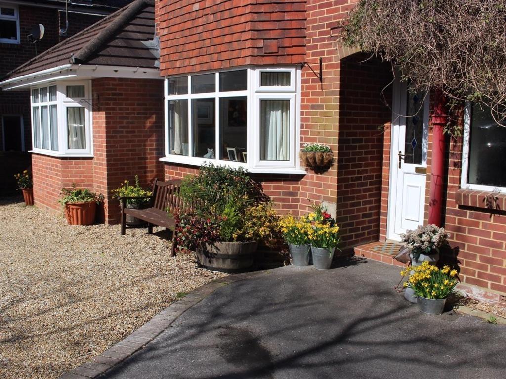Honey Lodge Broadstone Exterior photo